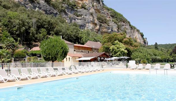 Camping La Plage, camping 3 étoiles avec piscine, location de mobil homes, accès direct rivière, près de Sarlat, Castelnaud et Lascaux en Dordogne Périgord Noir